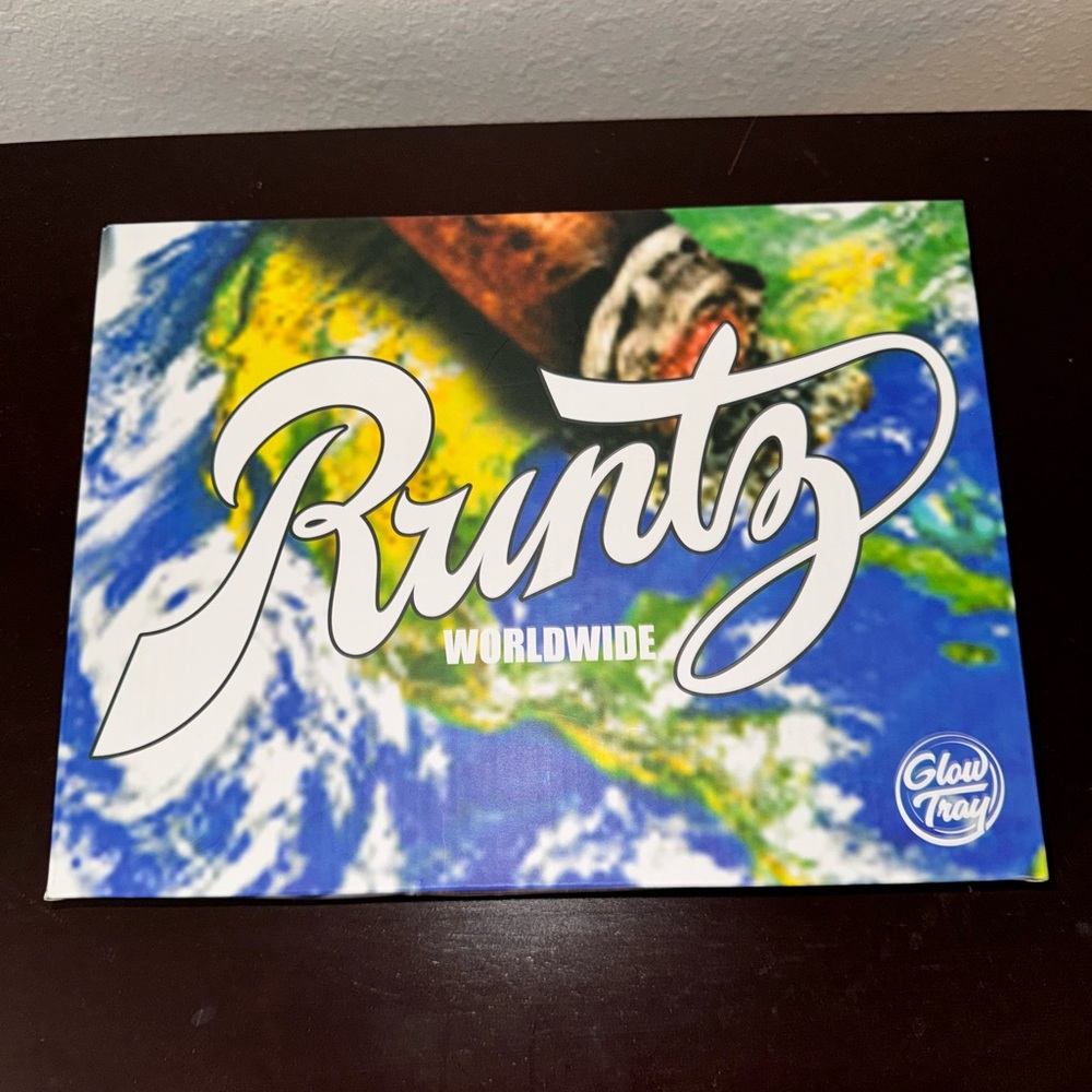NWB Runtz Worldwide X Glow Tray - Rolling Tray